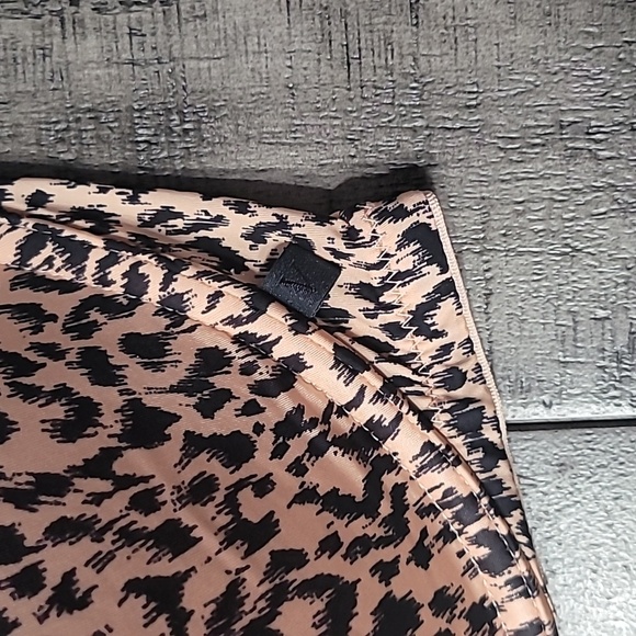 NWT Victoria’s Secret Push Up Leopard Print Bra Size 40DD 🐯 - Picture 3 of 6